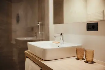 Alex Moling Hotel Boe 15