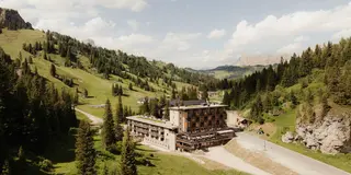 Alex Moling Hotel Boe 100