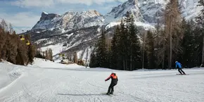 Hotel umgeben von Natur auf den Skipisten der Sellaronda